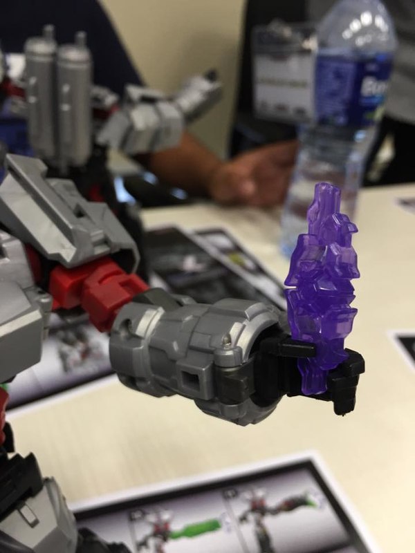 New Pictures Of Maketoys Unofficial MP ReMaster Megatron Despotron, Cross Dimension And More 12 (12 of 40)